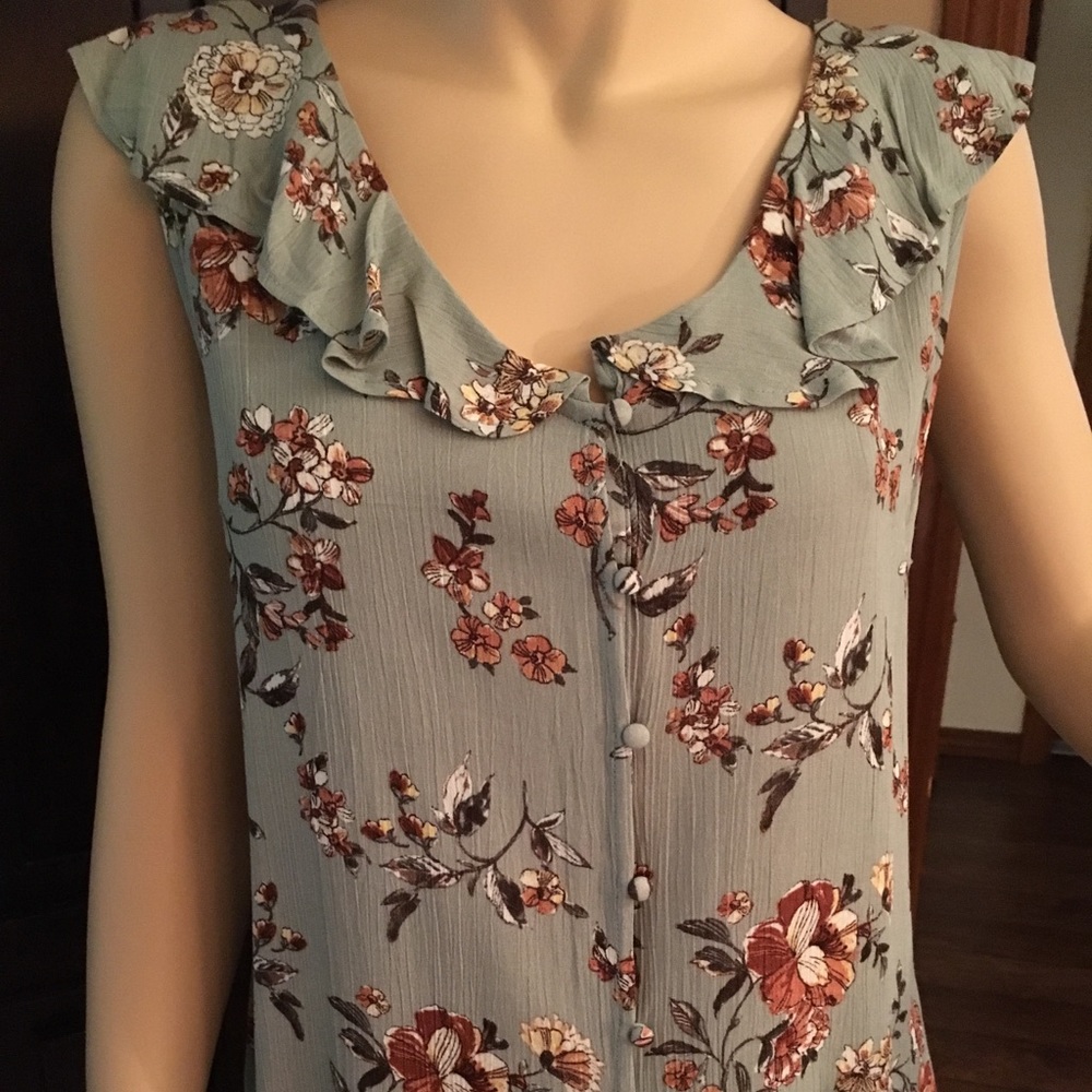 Floral rayon summer sleeveless blouse